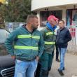 Primăria Suceava ridică mașinile care blochează accesul la containerele de gunoi