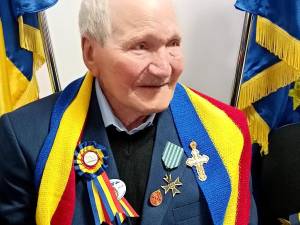 Veteranul Teodor Vatavu la sărbătorirea vârstei de 100 de ani