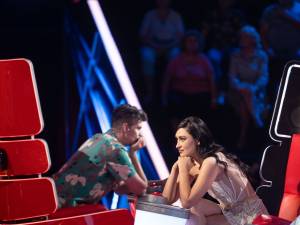 Jurații emisiunii TV Vocea României, sezon 11, la interpretarea unei doine, de către suceveanul Andrei Ciocîrlan - foto ProTV.ro 2