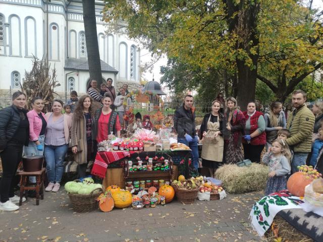 Festivalul Gospodarilor din Cutul de Jos, târg de toamnă, la Rădăuți