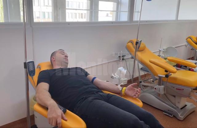 Lucian Harșovschi este donator de sânge de 23 de ani şi îndeamnă cât mai mulți suceveni să facă asta - „Donând sânge putem salva o viață!”