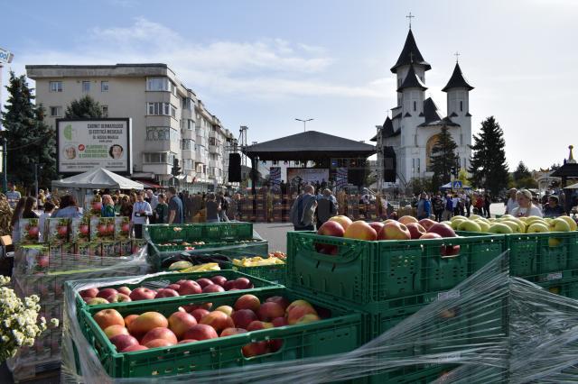 „Târgul Mărului”, ediţia a XVIII-a