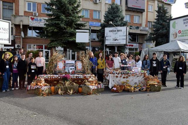 „Târgul Mărului”, ediţia a XVIII-a