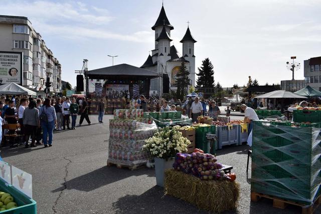 „Târgul Mărului”, ediţia a XVIII-a