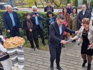 Centrul Cultural din comuna Panaci a fost inaugurat în prezența primarului Vasile Cozan și a deputatului Gheorghe Șoldan