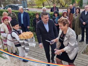 Centrul Cultural din comuna Panaci a fost inaugurat în prezența primarului Vasile Cozan și a deputatului Gheorghe Șoldan