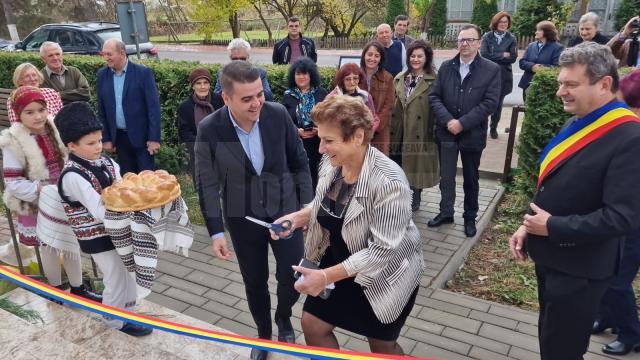 Centrul Cultural din comuna Panaci a fost inaugurat în prezența primarului Vasile Cozan și a deputatului Gheorghe Șoldan