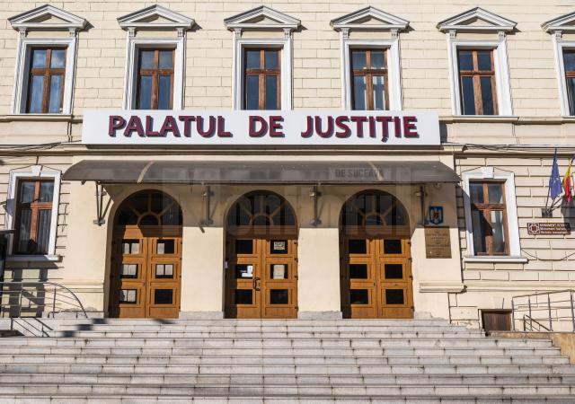 Iubitul judecătoarei de la Tribunalul Suceava, arestată pentru mai multe acuzații, rămâne și el după gratii