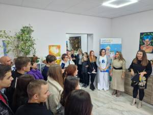 Expoziția de artă „Expresii ale războiului din Ucraina prin artă”, la Suceava