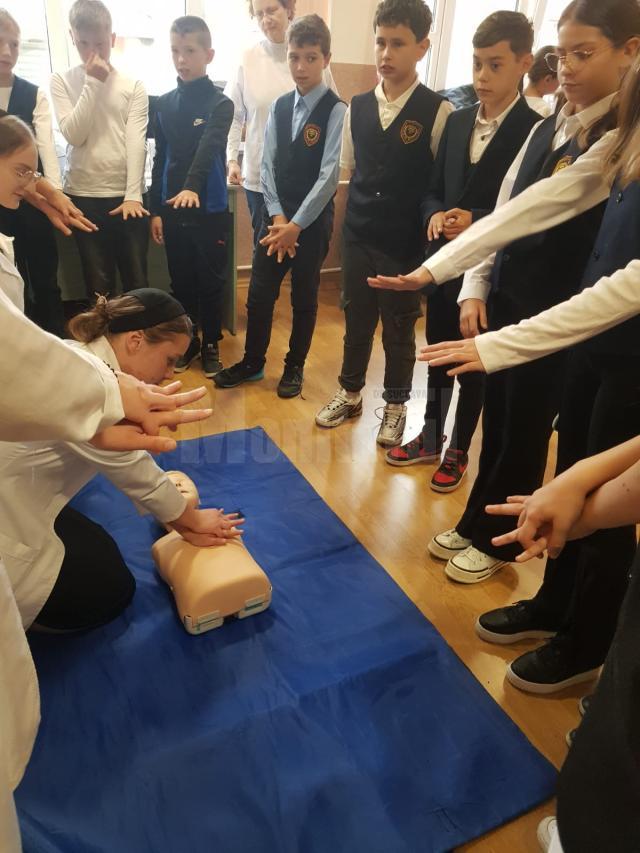 Activități interactive la Școala Gimnazială „Miron Costin” Suceava  3