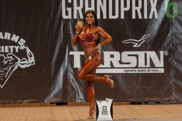 Roxana Rață, din Suceava, a câștigat categoria Bikini Open