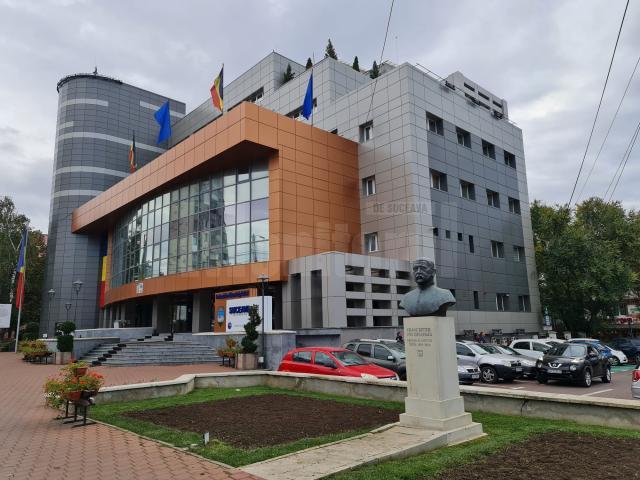 Numărul total de posturi din Primăria Suceava a fost redus la 540, în urma unei ședințe extraordinare de Consiliu Local care a avut loc vineri dimineață