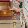 Un fals preot și-a făcut apariția în zona Vatra Dornei. ...
