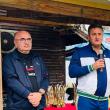 George Cosac, încadrat de organizatorul Tiberiu Avram și de edilul Ion Lungu