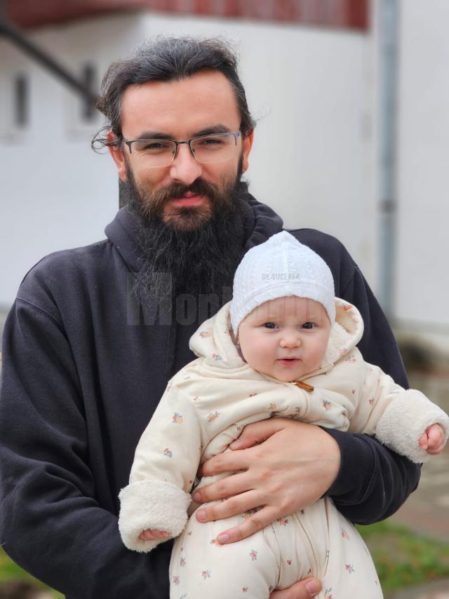 Directorul Departamentului medical al arhiepiscopiei, călugărul-farmacist Alexandru Moroșan