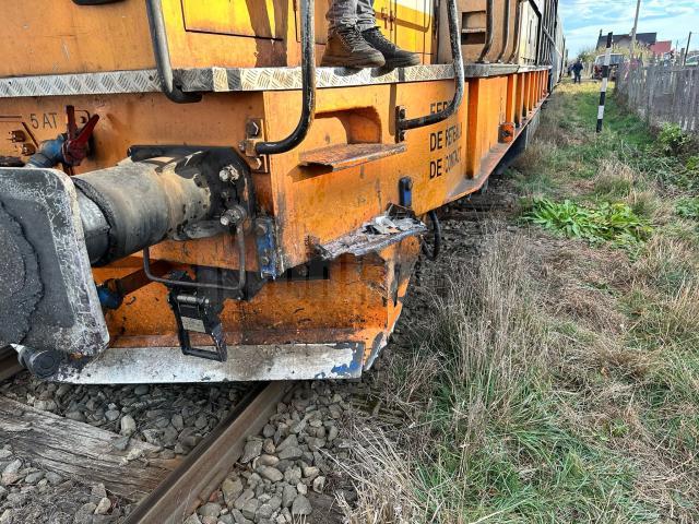 Mașină lovită de locomotiva trenului Suceava - Putna