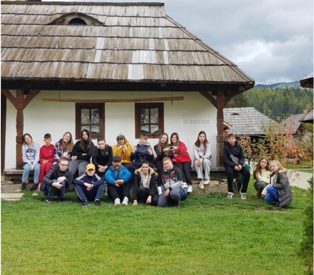 Pași spre educație în vacanță