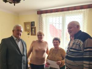 Centenară din Burdujeni Sat, felicitată acasă de primarul Sucevei, Ion Lungu 3
