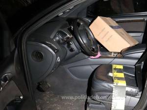 Autoturismul era plin cu țigări de contrabandă