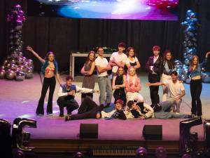 „Dance Fever”, la Balul Bobocilor de la Liceul cu Program Sportiv Suceava