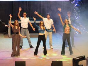 „Dance Fever”, la Balul Bobocilor de la Liceul cu Program Sportiv Suceava