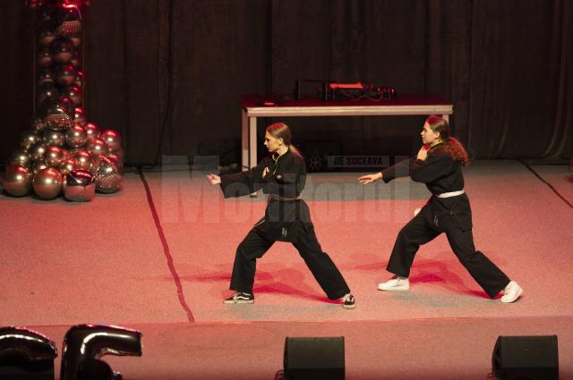 „Dance Fever”, la Balul Bobocilor de la Liceul cu Program Sportiv Suceava