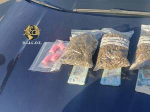 Flagrantul de la Cluj. Drogurile și banii care urmau să fie ridicați de dealeri