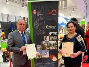 Vicepreședintele CJ Suceava Niculai Barbă a primit certificarea pentru ruta culturală Mihai Eminescu