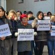 Continuă protestele la Casa de Asigurări de Sănătate.