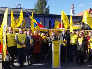 Caravana  „Patrioți în Europa” la care participă canidații AUR pentru Parlamentul European a ajus luni în Gura Humorului și Suceava