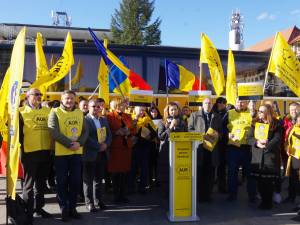 Caravana „Patrioți în Europa” la care participă candidații AUR pentru Parlamentul European a ajuns, luni, în Gura Humorului și Suceava