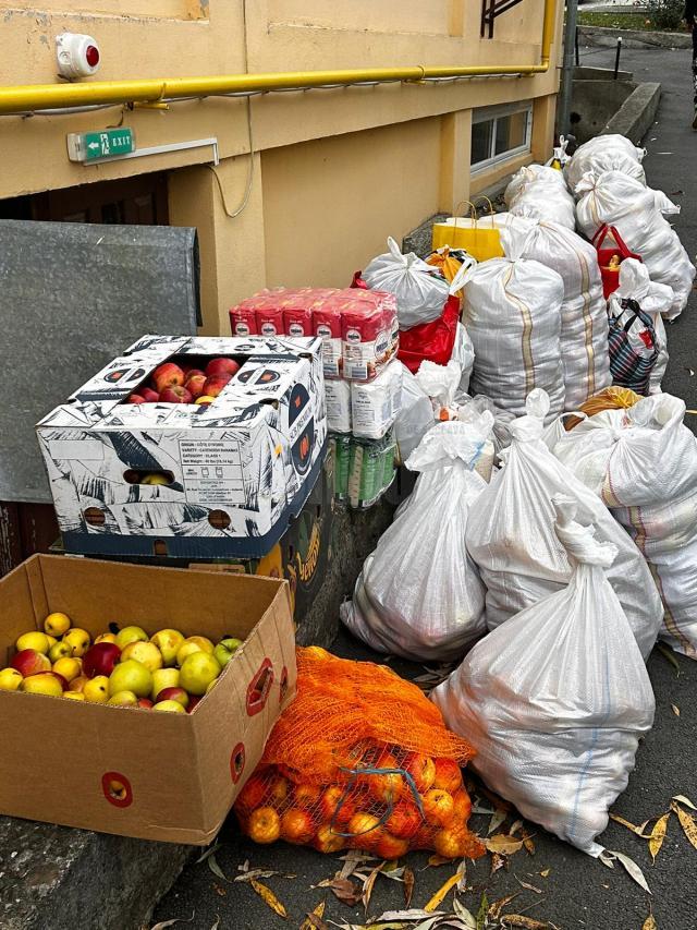 O săptămână de generozitate, cu donații de fructe și legume, la Liceul Tehnologic „Iorgu Vârnav Liteanu” din Liteni