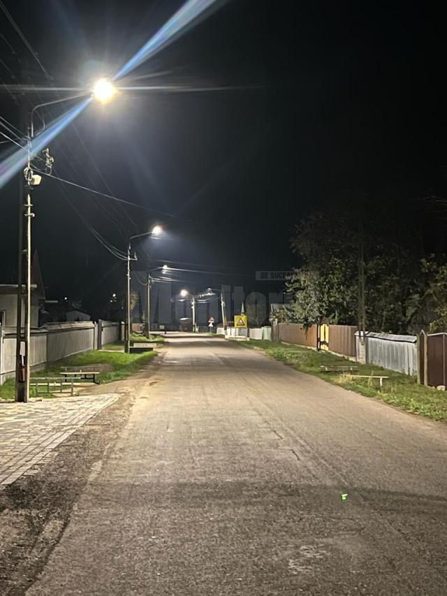 Iluminatul public în comuna Fântânele, asigurat cu 1.100 de lămpi LED