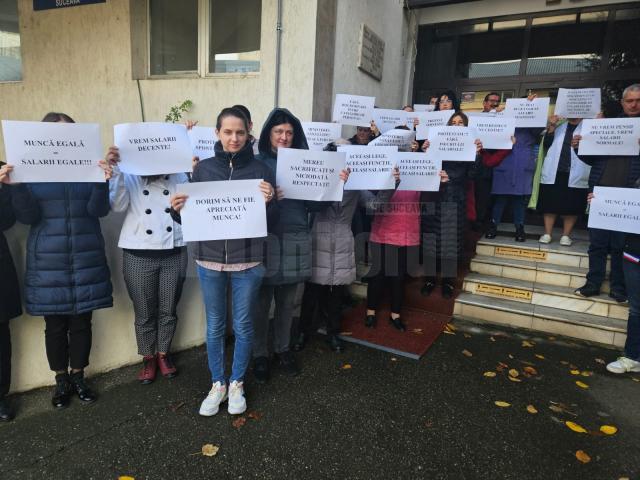 Protest spontan la Direcția de Sănătate Publică Suceava