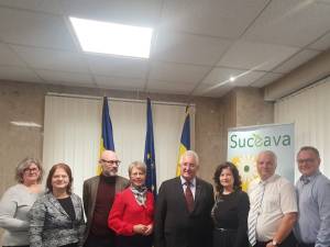 Delegația din Suedia, condusă de ambasadorul Therese Hydèn, alaturi de primarul Sucevei, Ion Lungu