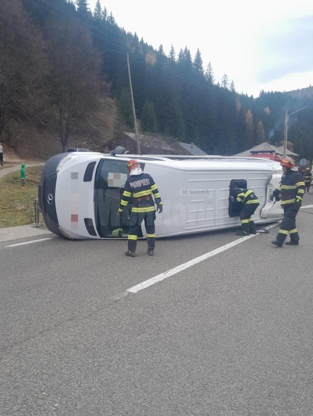 Plan Roșu declanșat în Suceava după un accident între un autocamion și un microbuz