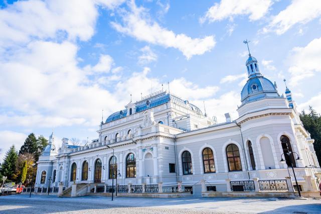 Au fost recepționate lucrările de restaurare a monumentului istoric „Cazinoul Băilor” din Vatra Dornei