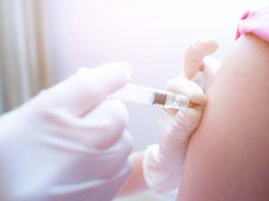 Numărul sucevencelor care s-au vaccinat pentru a preveni apariția cancerului este în creștere. Foto medikali.ro