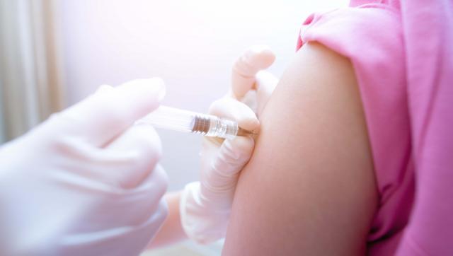 Numărul sucevencelor care s-au vaccinat pentru a preveni apariția cancerului este în creștere. Foto medikali.ro