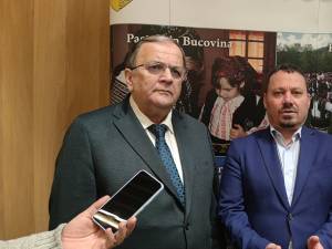Cristian Pistol (dreapta) a declarat că județul Suceava nu mai este izolat
