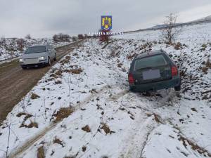 Mașina abandonată de fugar