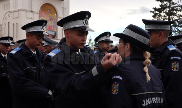 Ceremonia de absolvire şi avansare în gradul de sergent major a absolvenților Şcolii Militare de Subofiţeri de Jandarmi Fălticeni