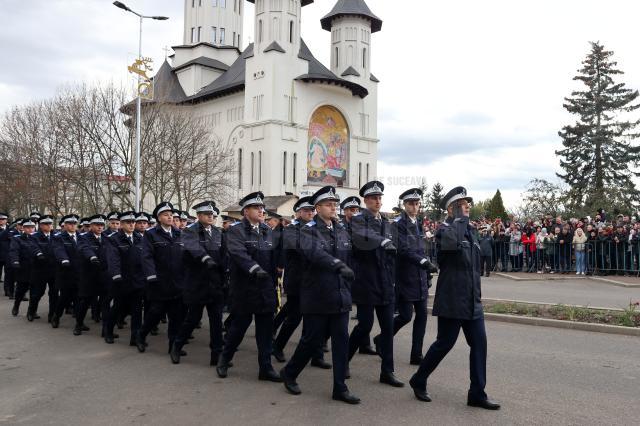 Ceremonia de absolvire şi avansare în gradul de sergent major a absolvenților Şcolii Militare de Subofiţeri de Jandarmi Fălticeni