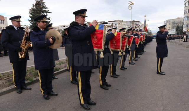 Ceremonia de absolvire şi avansare în gradul de sergent major a absolvenților Şcolii Militare de Subofiţeri de Jandarmi Fălticeni