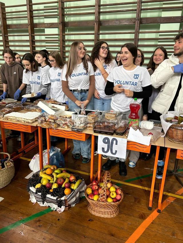 „Săptămâna fructelor și legumelor donate”, la Colegiul Tehnic Rădăuți