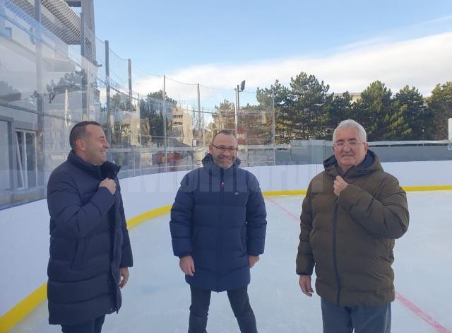 Patinoarul artificial Areni se deschide de marți, 28 Noiembrie, de Ziua Bucovinei