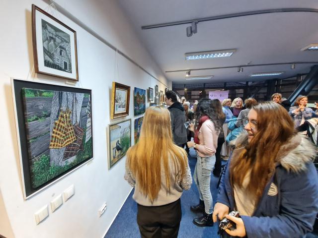 „Bucovina – Gând și culoare”, expoziție de pictură la Teatrul „Matei Vișniec” Suceava