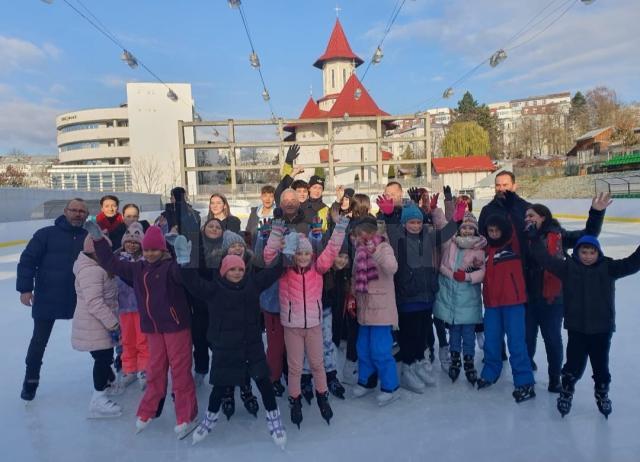 Patinoarul artificial Areni se deschide astăzi, de Ziua Bucovinei