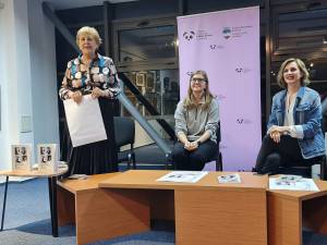 Managerul TMMVS, Angela Zarojanu, autoarea cărții, Gabriela Lupu, și jurnalista Adriana Dascălu Bulină