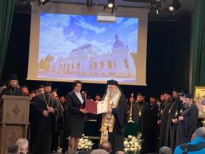 Patriarhul i-a acordat consultantului Doina Iacoban - Ordinul Crucea „Maria Brâncoveanu”